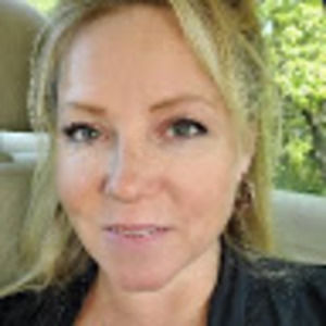 Meet your Posher, Caroleanne